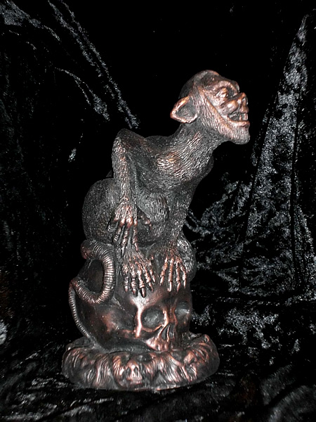 Statuette Brown Jenkins aus dem Cthulhu Mythos - Ansicht 2